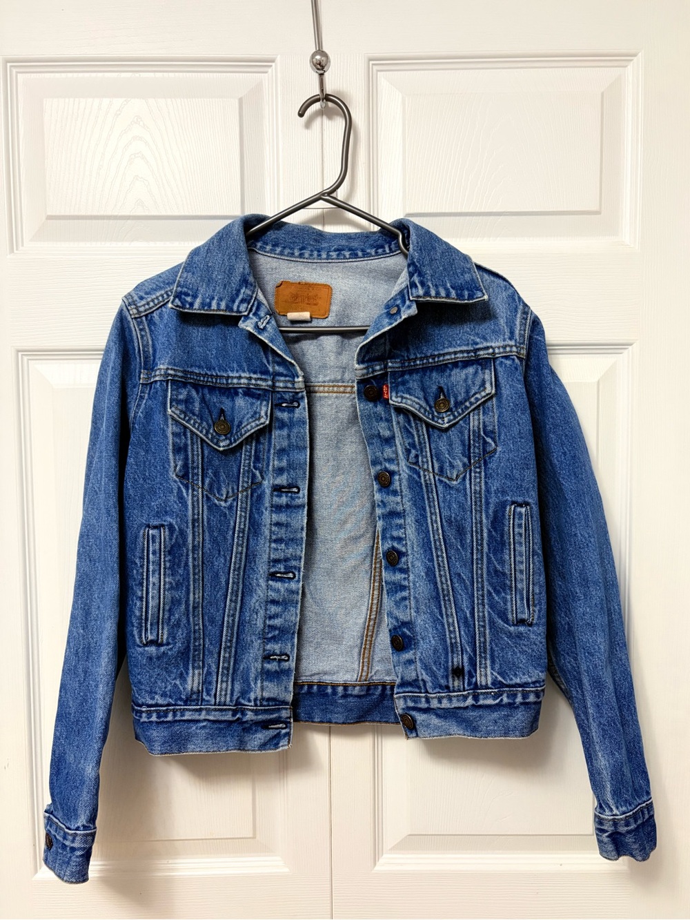 Vintage Levi’s Denim Trucker Jacket Medium Wash - Size M